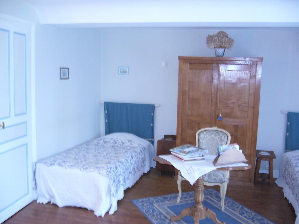 Bed and Breakfast Ferme de Dauval Mandeville-en-Bessin Zimmer foto